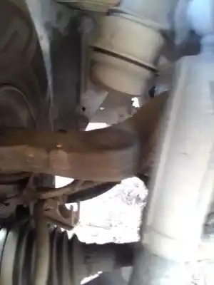 Pièce détachée automobile d'occasion bras de suspension supérieur avant droit pour renault master ii phase 2 caja cerrada 2.5 dci diesel cat références oem iam 8200782732  