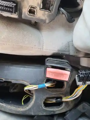Автозапчастина б/у правий натяжач подушки безпеки для citroen c3 i (fc_, fn_) 1.4 16v hdi посилання на oem iam 