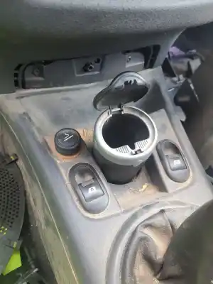 Автозапчастина б/у попільничка для citroen c3 i (fc_, fn_) 1.4 16v hdi посилання на oem iam 