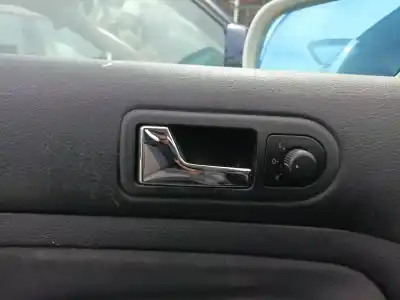 Автозапчасти б/у левая передняя внутренняя ручка за volkswagen golf iv variant (1j5) 2.0 ссылки oem iam 