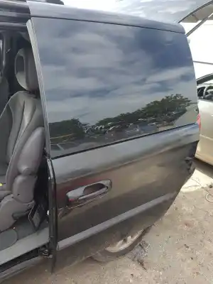 Автозапчасти б/у левая сдвижная боковая дверь за chrysler voyager (rg) 2.4 cat ссылки oem iam 