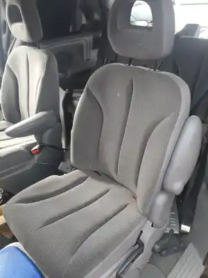 Автозапчасти б/у средняя задняя сиденья за CHRYSLER VOYAGER (RG) 2.4 CAT ссылки OEM IAM   