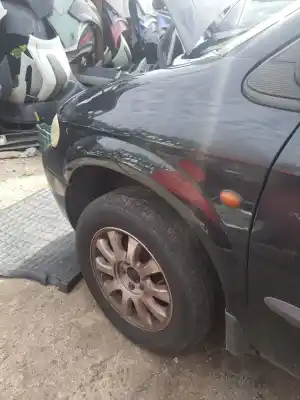 Автозапчастина б/у передне ліве крило для CHRYSLER VOYAGER (RG) 2.4 CAT Посилання на OEM IAM   