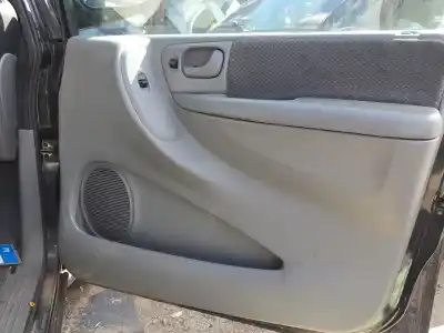 Автозапчасти б/у обивка передней правой двери за CHRYSLER VOYAGER (RG) 2.4 CAT ссылки OEM IAM   