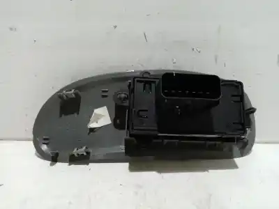 Автозапчасти б/у выключатель левого переднего окна за chrysler voyager (rg) 2.4 cat ссылки oem iam 04685732ac  04685732ac
