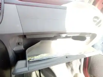 Second-hand car spare part glove compartment for fiat punto (188_) 1.2 60 (188.030 .050 .130 .150 .230 .250) oem iam references   