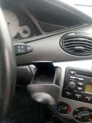 Автозапчастина б/у попільничка для ford focus i (daw, dbw) 1.8 turbo di / tddi посилання на oem iam 