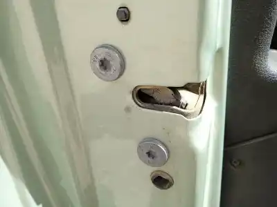 Second-hand car spare part left front door lock for peugeot 407 sw (6e_) 2.0 hdi 135 oem iam references 9660698280
