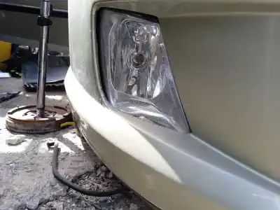 Second-hand car spare part right fog light for peugeot 407 sw (6e_) 2.0 hdi 135 oem iam references 
