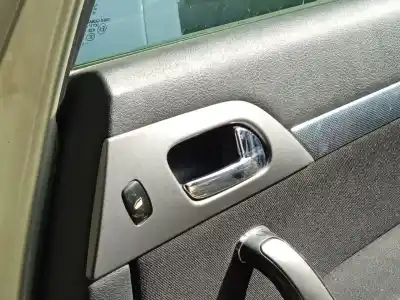 Second-hand car spare part interior right rear handle for peugeot 407 sw (6e_) 2.0 hdi 135 oem iam references 