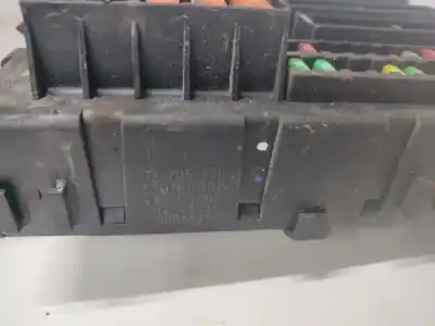 Second-hand car spare part fuse box unit for opel vectra c gts (z02) 1.9 cdti (f68) oem iam references 13205776 519164008 460023260