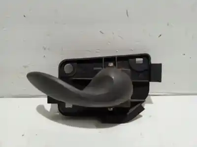 Peça sobressalente para automóvel em segunda mão Puxador Interior Dianteiro Direito por FIAT PUNTO BERLINA (188) 1.2 8V Dynamic Referências OEM IAM   