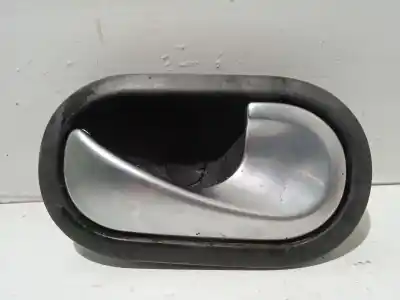 Peça sobressalente para automóvel em segunda mão puxador interior traseiro direito por renault scenic ii 2.0 dci diesel cat referências oem iam 8200028486