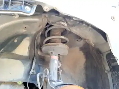 Tweedehands auto-onderdeel Schokbreker Links Voor voor TOYOTA COROLLA VERSO (ZER_, ZZE12_, R1_) 1.8 (ZNR11_) OEM IAM-referenties   