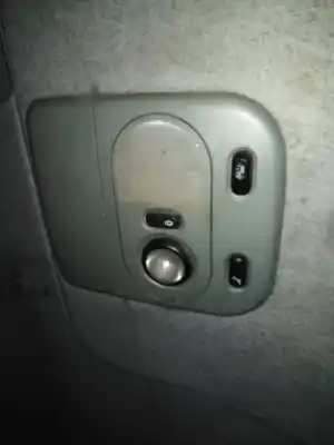 Recambio de automóvil de segunda mano de luz interior para renault master ii phase 2 caja cerrada 2.5 dci diesel cat referencias oem iam 