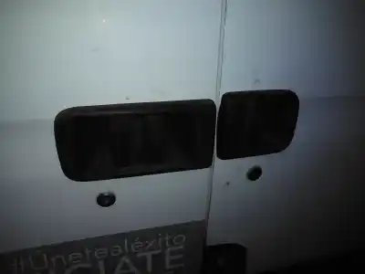 Recambio de automóvil de segunda mano de maneta exterior delantera derecha para renault master ii phase 2 caja cerrada 2.5 dci diesel cat referencias oem iam 