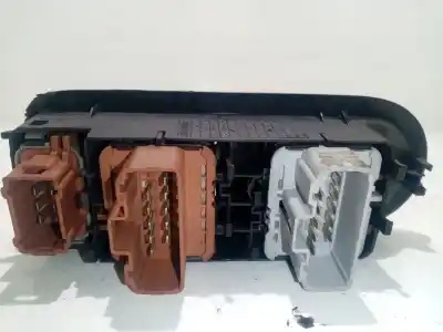 Автозапчасти б/у выключатель левого переднего окна за renault megane ii (bm0/1_, cm0/1_) 1.5 dci (bm1e, cm1e) ссылки oem iam 8200315033  