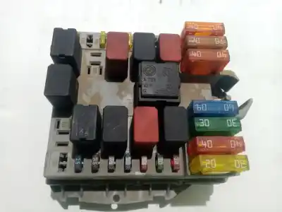 Pezzo di ricambio per auto di seconda mano Scatola Relè/fusibili per FIAT DOBLO MONOSPACE (119_, 223_) 1.9 JTD (223AXE1A) Riferimenti OEM IAM 51756264  