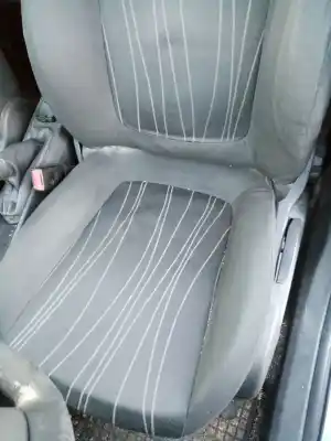 Автозапчасти б/у левое переднее сидение за opel corsa d (s07) 1.2 (l08, l68) ссылки oem iam 13295212  