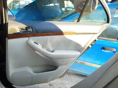 Автозапчастина б/у обликка задніх правіх дверей для toyota avensis (_t25_) 2.2 d-4d (adt251_) посилання на oem iam 6701005140b0