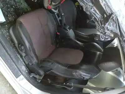 Piesă de schimb auto la mâna a doua Scanul Din Fața Partea Stânga pentru HYUNDAI COUPE (GK) 1.6 16V CAT Referințe OEM IAM 881602C110  