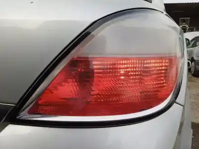 Автозапчасти б/у правый задний фонарь за opel astra h (a04) 1.7 cdti (l48) ссылки oem iam 1222112