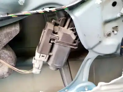Peça sobressalente para automóvel em segunda mão elevador de vidros dianteira esquerda por citroen c3 i (fc_, fn_) 1.4 hdi referências oem iam 922384
