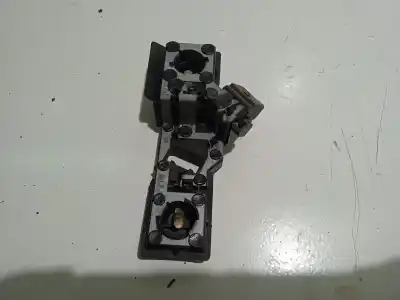 Pezzo di ricambio per auto di seconda mano portalampada per nissan primera (p11) 2.0 16v riferimenti oem iam 5706ptii