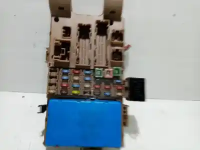 Peça sobressalente para automóvel em segunda mão caixa de fusíveis e relés por toyota corolla (_e12_) 2.0 d-4d (cde120r_, cde120l_) referências oem iam 8264102040