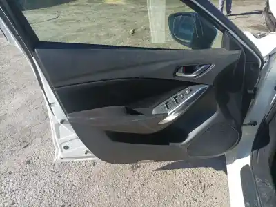Recambio de automóvil de segunda mano de guarnecido puerta delantera izquierda para mazda 6 berlina (gj) 2.2 style referencias oem iam gmg568450a02