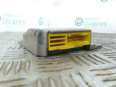 Автозапчастина б/у блок управління подушками безпеки для renault clio ii fase i (b/cbo) 1.9 d alize посилання на oem iam 0285001157  7700428310