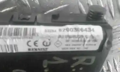 Peça sobressalente para automóvel em segunda mão  por RENAULT SCENIC II  Referências OEM IAM 8200306434  