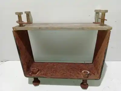 Piesă de schimb auto la mâna a doua suport roata de rezervã pentru land rover 88 diesel referințe oem iam 