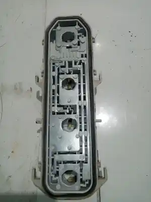 Second-hand car spare part lampholder for renault clio ii fase ii (b/cb0) 1.5 dci diesel oem iam references   