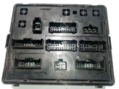 Second-hand car spare part fuse box unit for ssangyong rodius 2.7 turbodiesel cat oem iam references a120ed  
