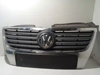 Second-hand car spare part front grille for volkswagen passat b6 (3c2) 2.0 tdi 16v oem iam references 3c0853651