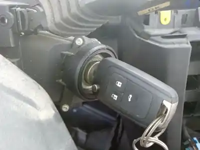 Second-hand car spare part Ignition Switch for OPEL VECTRA C (Z02) 1.9 CDTI (F69) OEM IAM references 90457846  