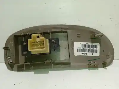 Автозапчасти б/у выключатель переднего правого окна за chrysler voyager (rg) 2.4 se ссылки oem iam 746746511  