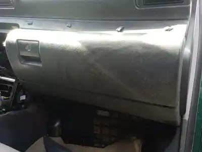 Автозапчастина б/у бардачок для AUDI A4 B5 (8D2) 1.9 TDI Посилання на OEM IAM 8D1857035D  