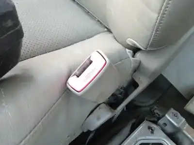 Автозапчасти б/у крюк для ремня передний правый за toyota rav 4 iii (_a3_) 2.2 d 4wd (ala30_) ссылки oem iam 7323042140e0