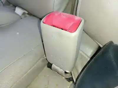 Автозапчасти б/у крюк для ремня задний центральный за toyota rav 4 iii (_a3_) 2.2 d 4wd (ala30_) ссылки oem iam 7338042080e0