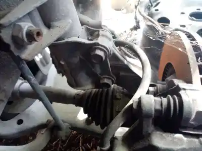 Автозапчасти б/у передняя правая кулачка за kia cee´d d4fbl ссылки oem iam 517162h100  