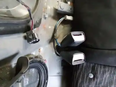 Автозапчасти б/у крюк для ремня задний центральный за kia cee´d d4fbl ссылки oem iam 898301h000eq