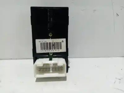 Автозапчасти б/у выключатель левого переднего окна за kia cee´d d4fbl ссылки oem iam 935701h021  