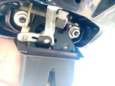 Second-hand car spare part trunk lock for audi a3 (8l1) 1.9 tdi oem iam references 8d9827565c  