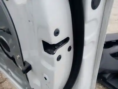 Автозапчастина б/у замок передній праві двері для kia cee'd fastback (ed) 1.4 cvvt посилання на oem iam 813201h060