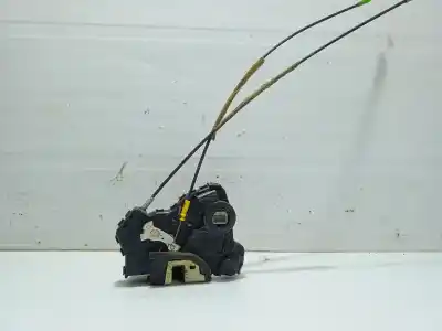 Second-hand car spare part front right door lock for toyota corolla (_e12_) 2.0 d-4d (cde120_) oem iam references 6903002151 6903002161 6931002091