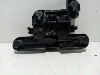 Second-hand car spare part lampholder for renault megane i (ba0/1_) 1.6 16v (ba04, ba0b, ba11, ba1j, ba16, ba19, ba1k, ba1v,... oem iam references 15164100  