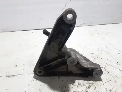 Second-hand car spare part engine support for opel astra j (p10) 1.7 cdti (68) oem iam references 684216  
