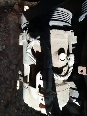 Peça sobressalente para automóvel em segunda mão COMPRESSOR DE AR CONDICIONADO A/A A/C por PEUGEOT 406 COUPÉ (8C)  Referências OEM IAM 6453TJ 32040 82D0155031CA